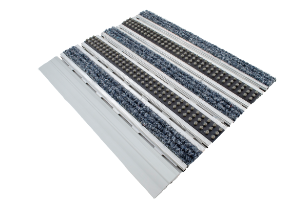 DSC_8913-DeNoiseAI-denoise-mask-transparent (1)